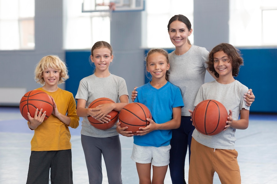 LA FIDUCIA IN GIOCO: RELAZIONE E CURA NEI CONTESTI SPORTIVI ED EDUCATIVI CON MINORI