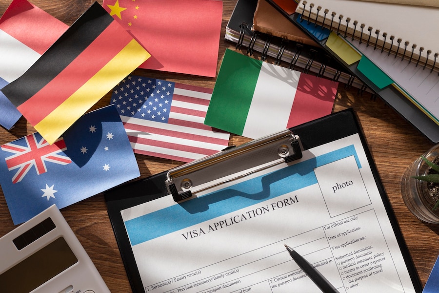 DISCIPLINE E LINGUE STRANIRE IN APPROCCIO INTEGRATO - CLIL